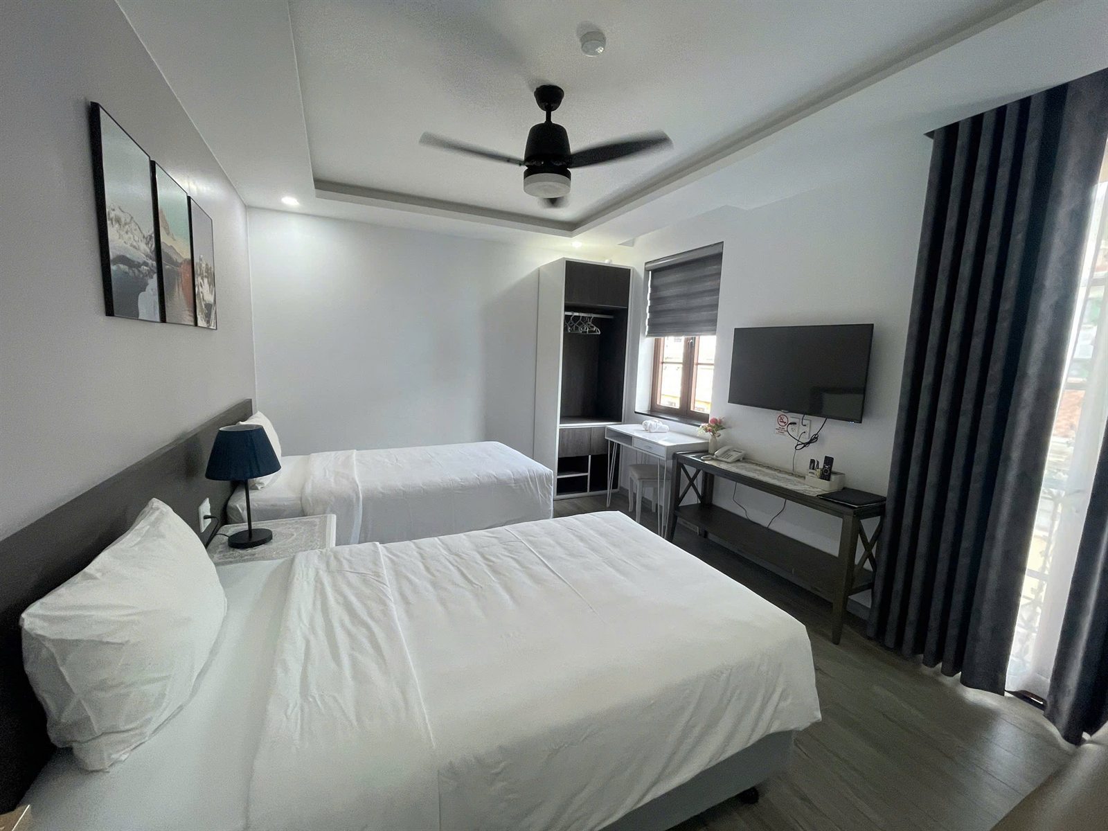Phòng 3 người Bella Hotel